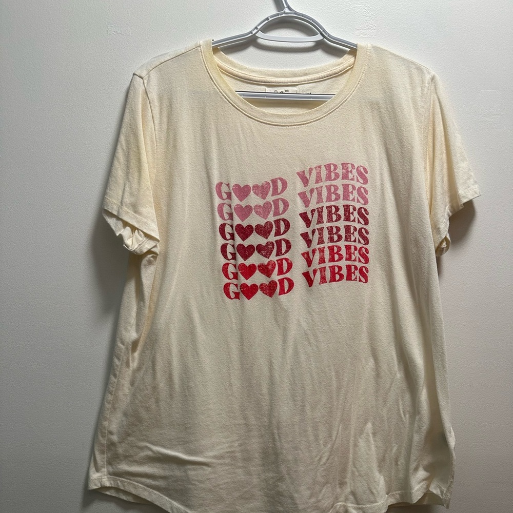 Maurices off white Valentine’s Day tee shirt